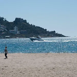Appartement A Pie De Playa, Climatizado Y Parking, Roses